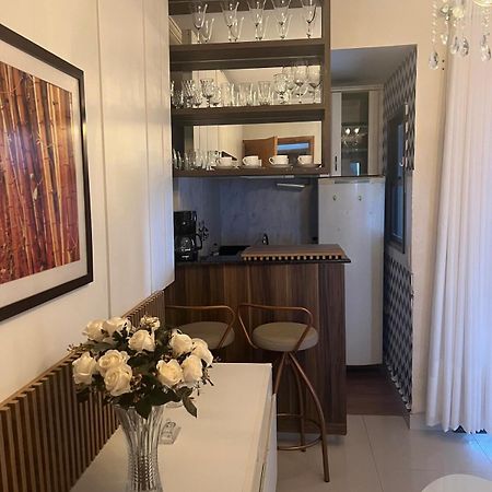 Elegancia & Conforto Flat Mobiliado 戈亚尼亚 外观 照片