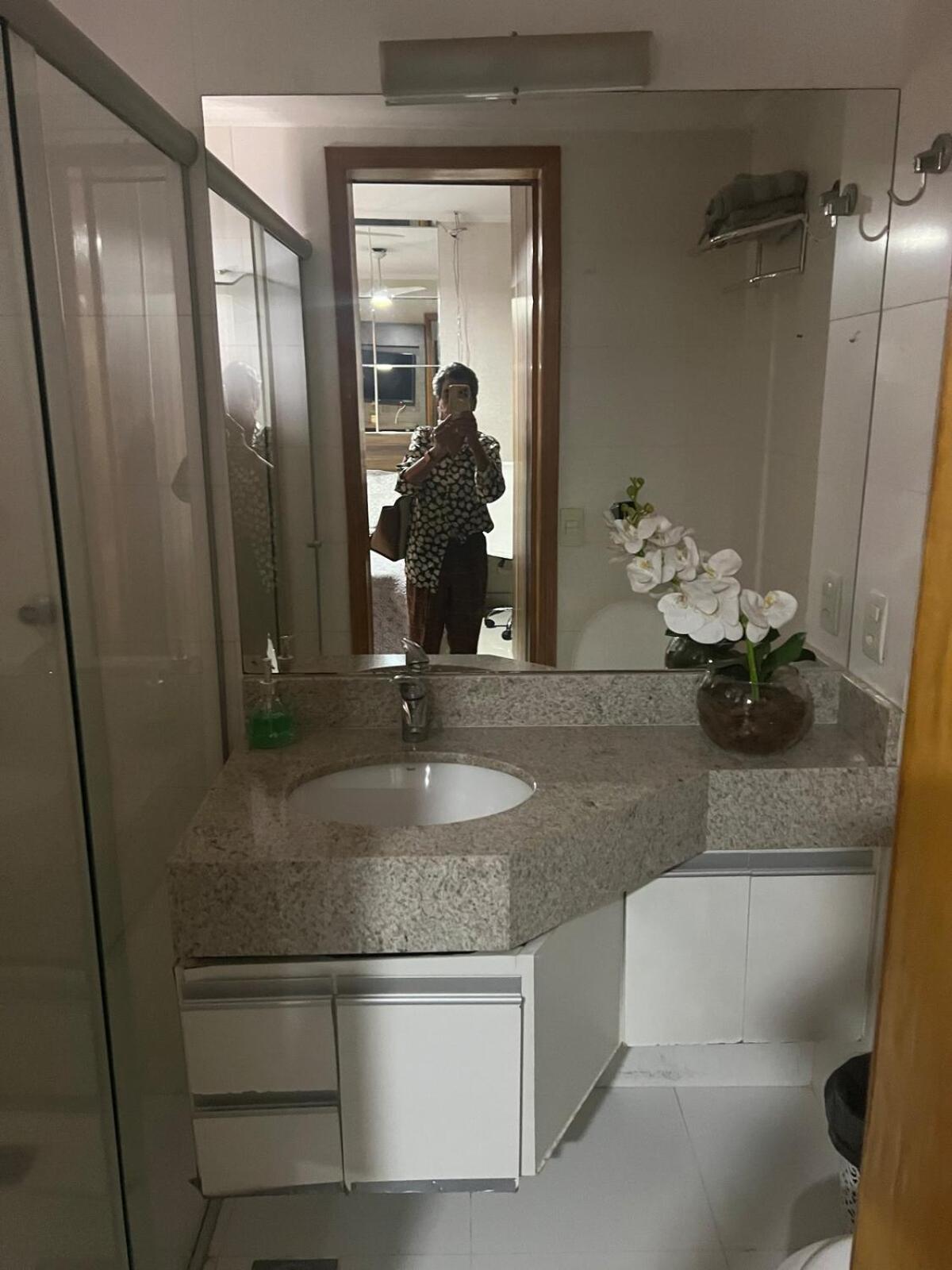 Elegancia & Conforto Flat Mobiliado 戈亚尼亚 外观 照片