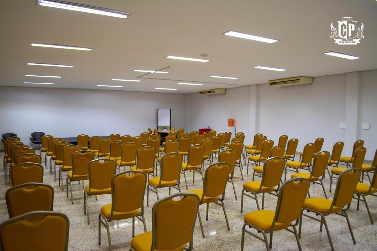Elegancia & Conforto Flat Mobiliado 戈亚尼亚 外观 照片